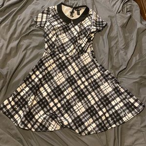 Like new black and white plaid dress, L